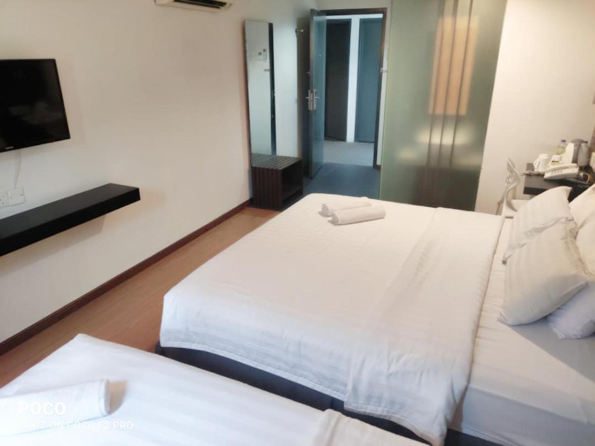 T+ Hotel Sungai Petani Esterno foto
