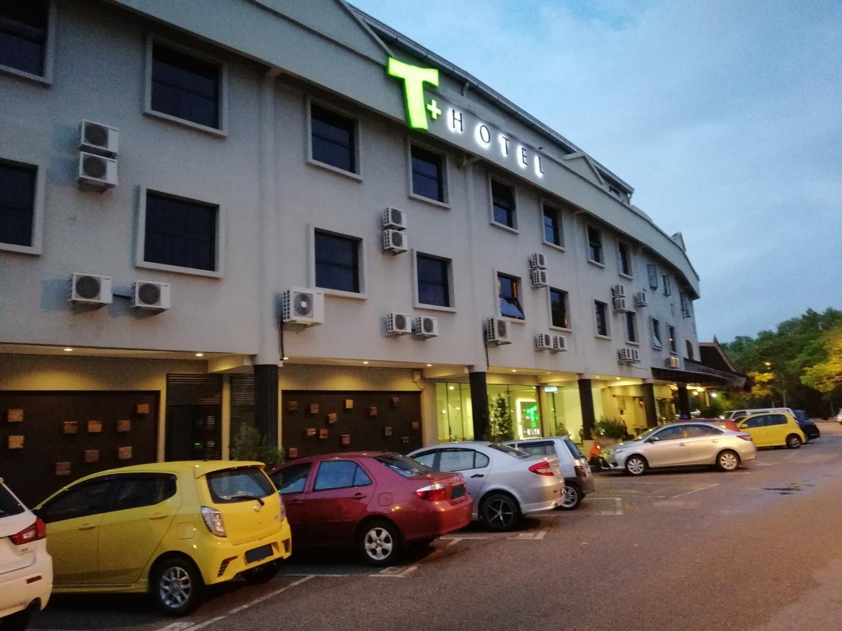 T+ Hotel Sungai Petani Esterno foto