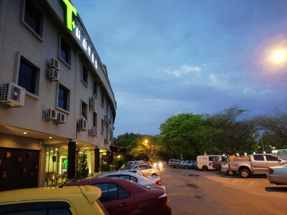 T+ Hotel Sungai Petani Esterno foto