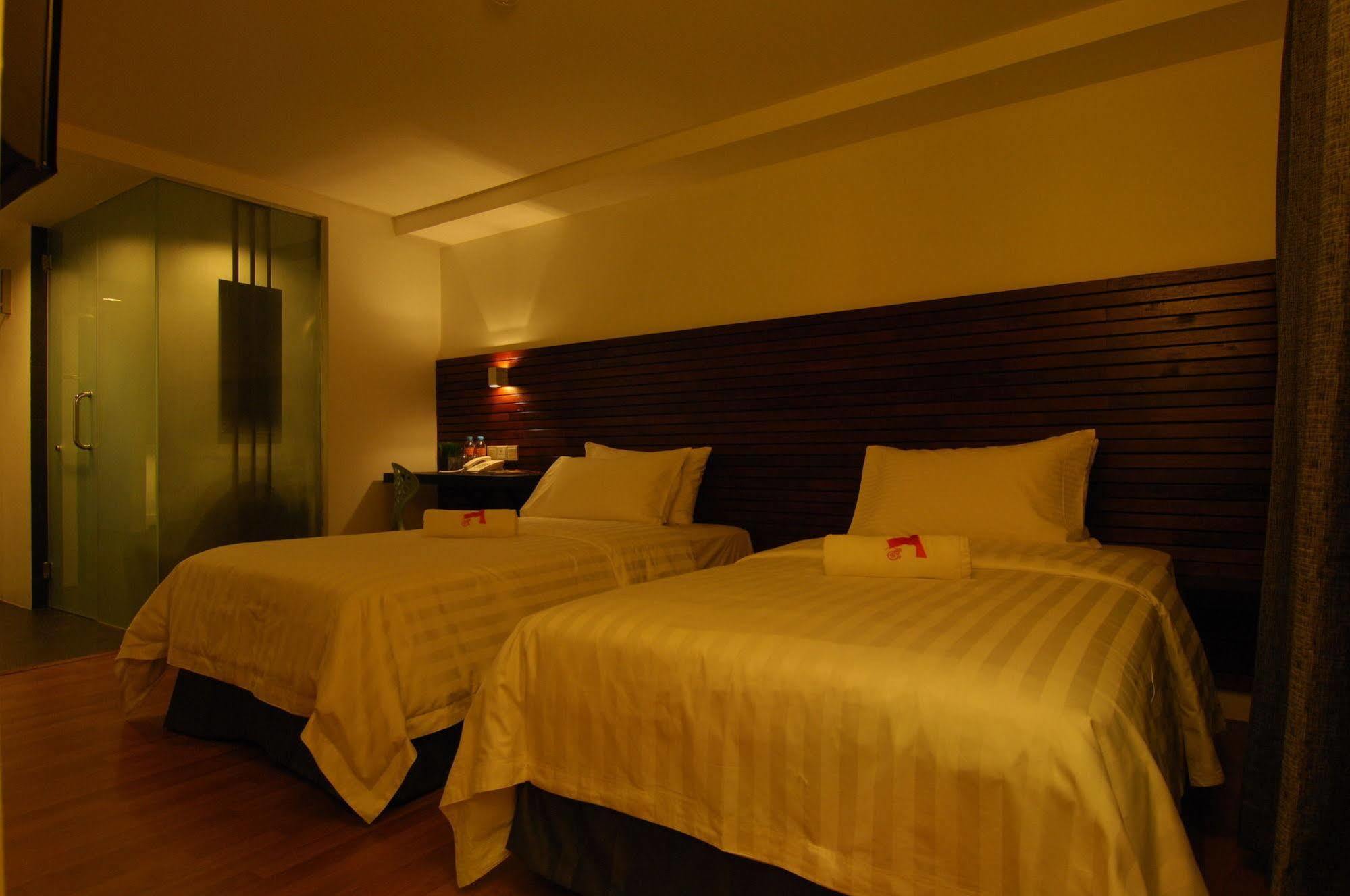 T+ Hotel Sungai Petani Esterno foto